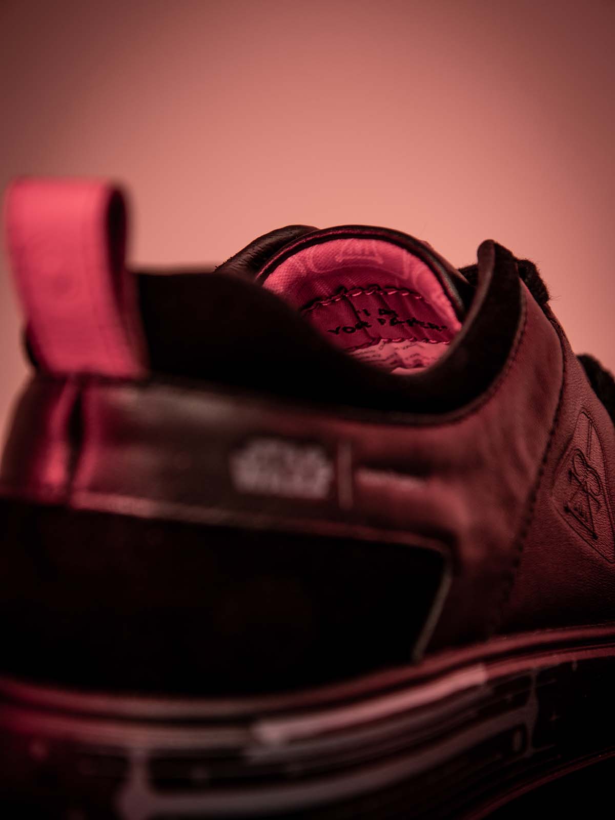 Zapatilla Darth Vader Cuero Hombre
