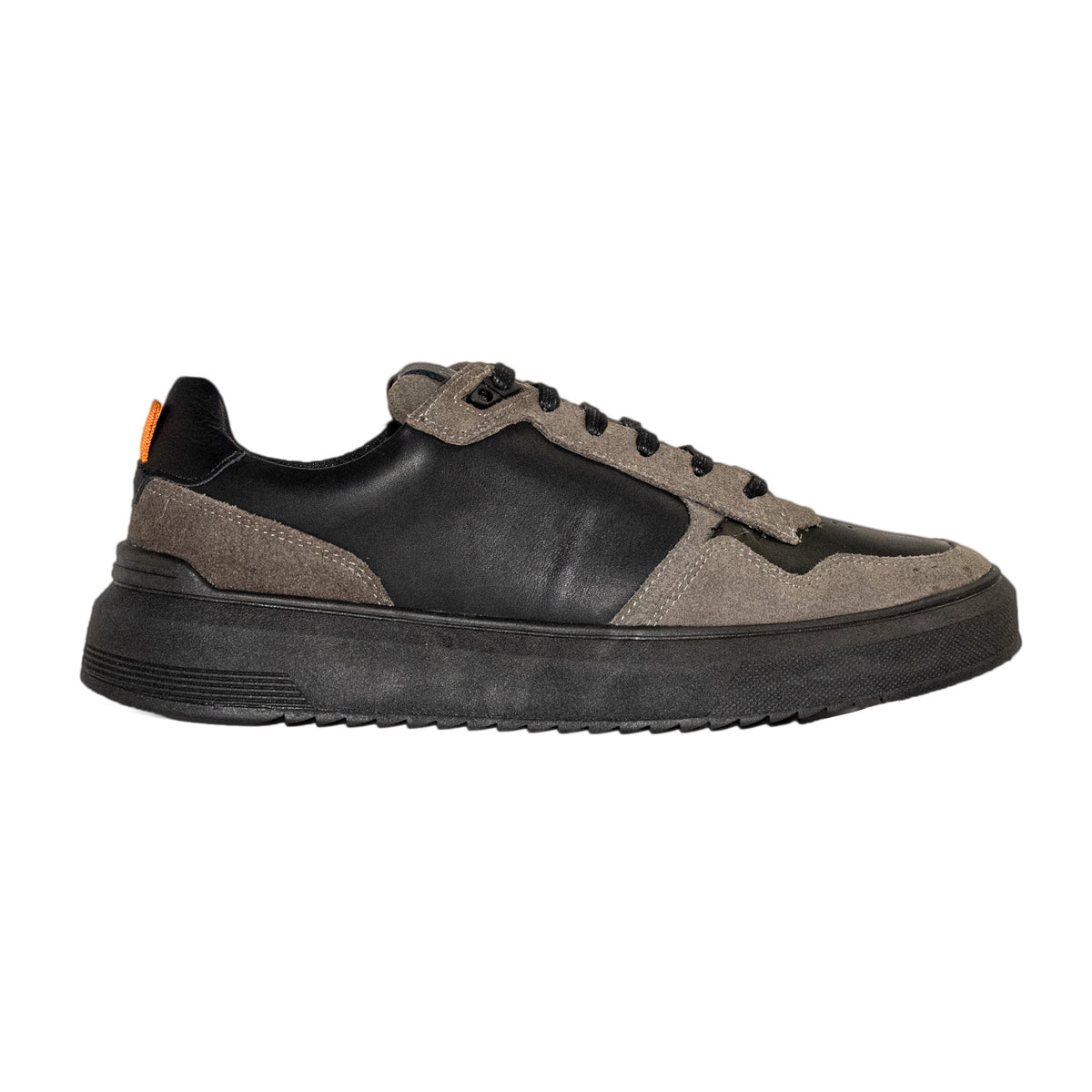 Zapatilla Emiliano Cuero Hombre