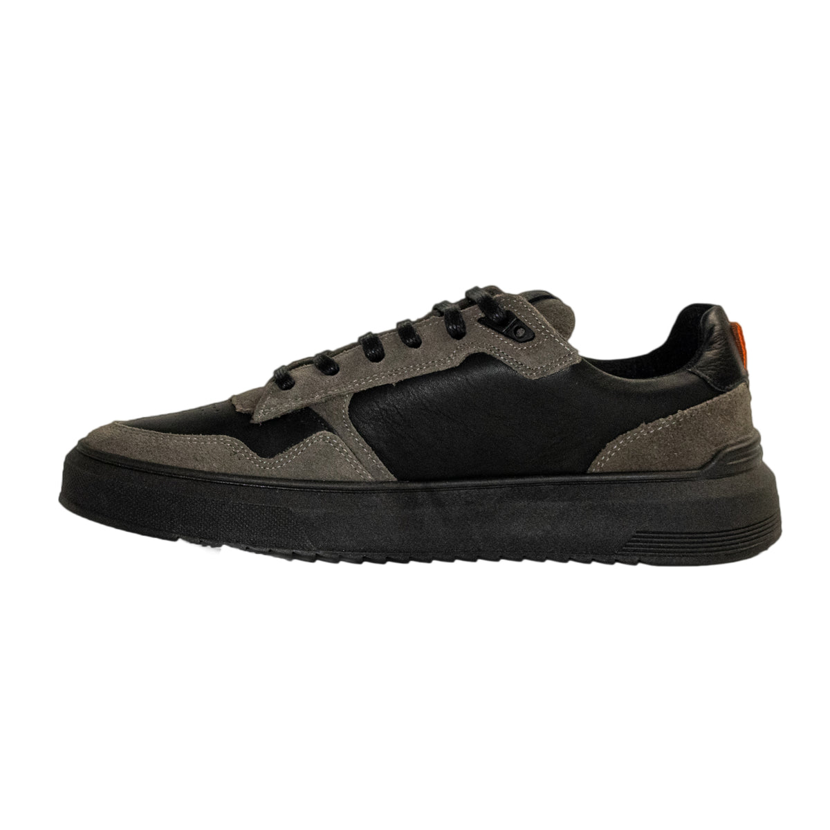 Zapatilla Emiliano Cuero Hombre