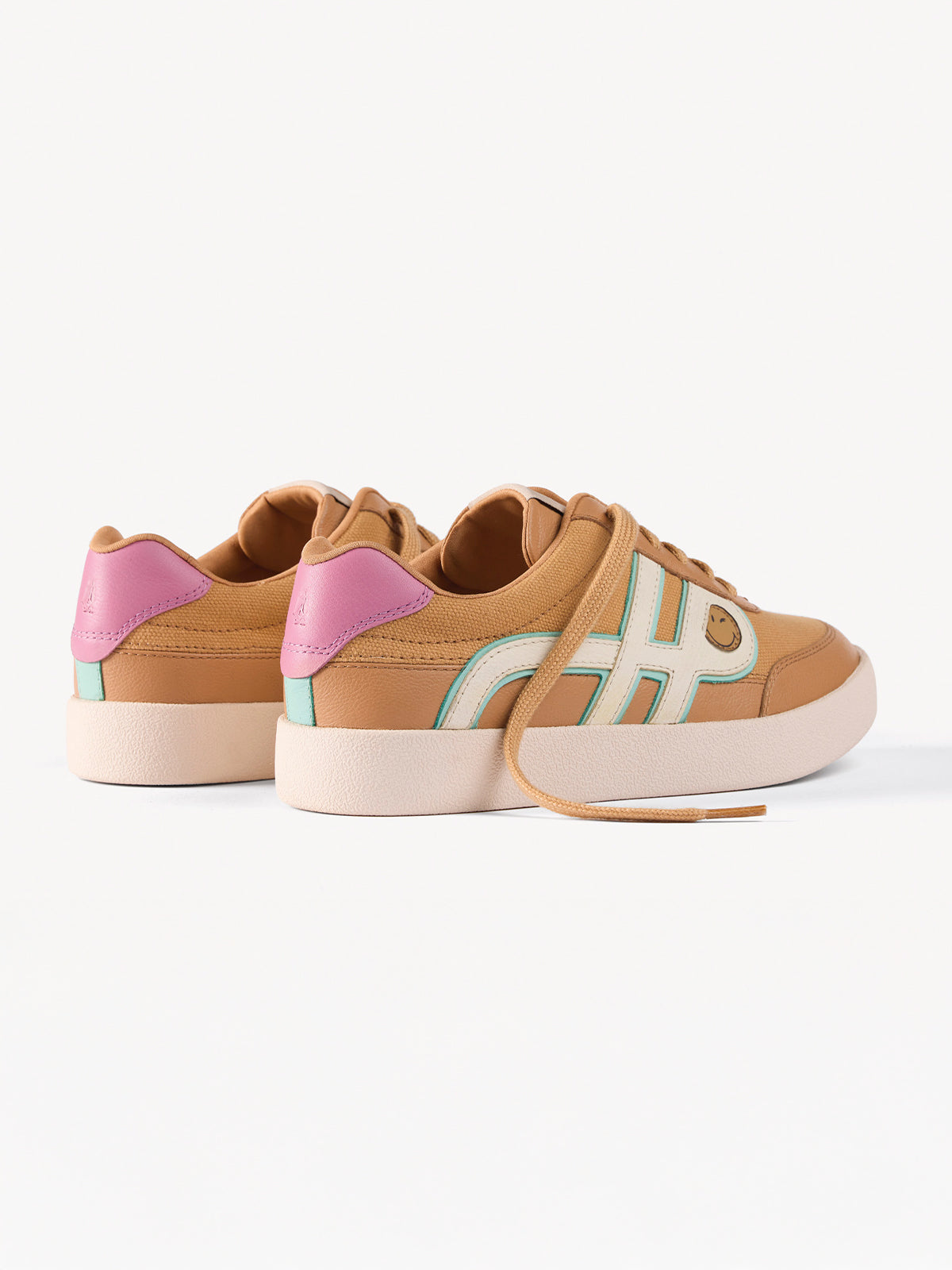 Zapatilla Seventy8 Charlie Cuero Mujer
