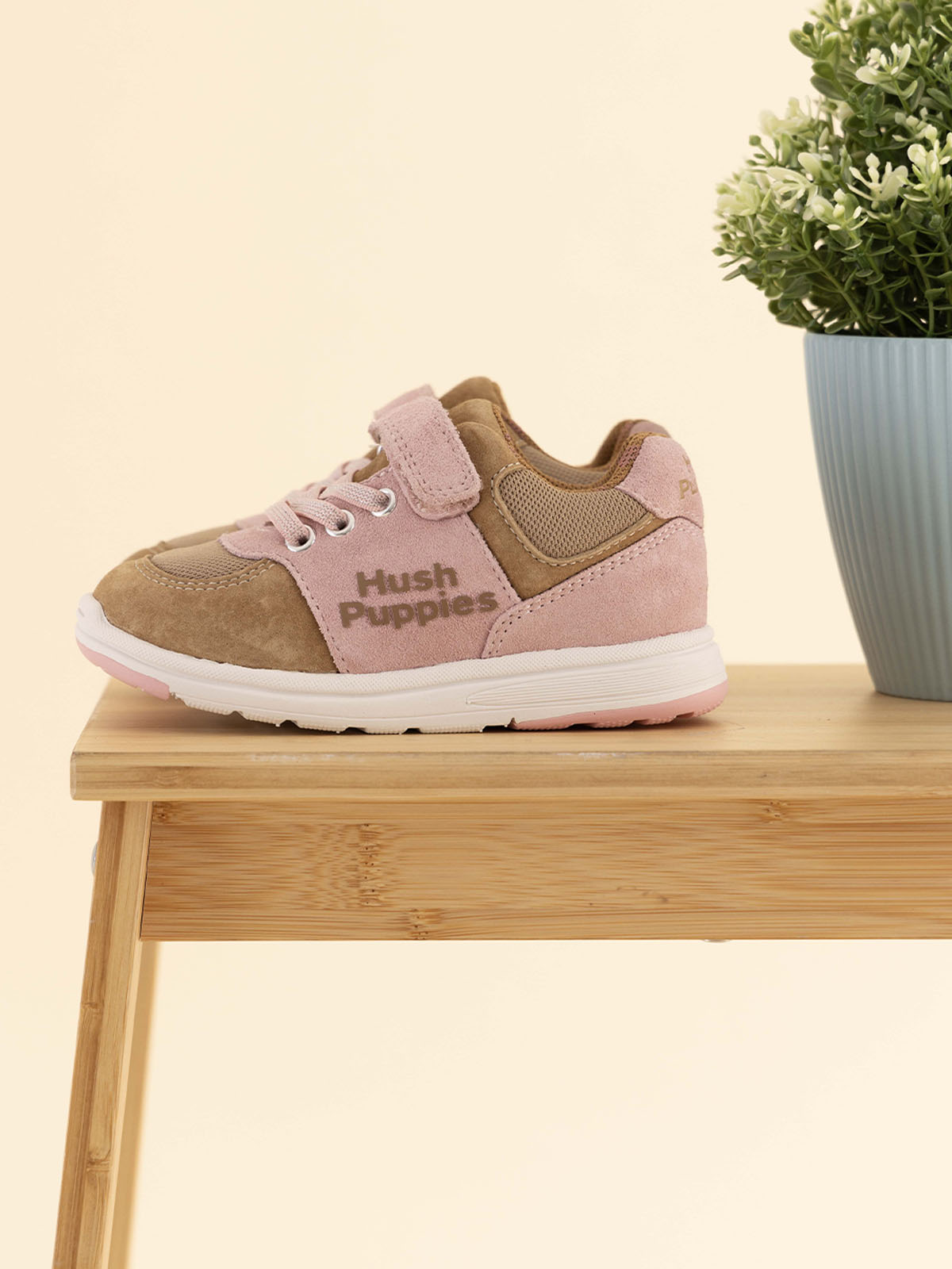 Zapatilla Para Niña Cuero New Artis Marrón Hush Puppies